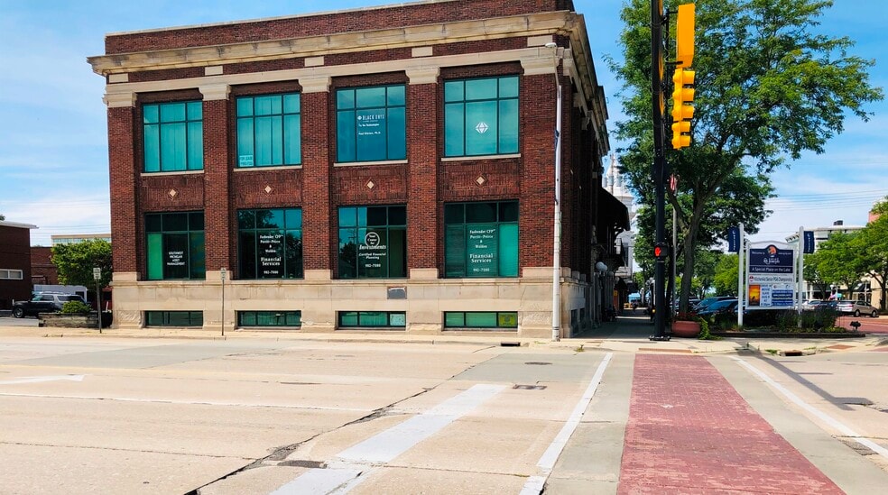 Primary Photo Of 620 Broad St, Saint Joseph Office For Lease