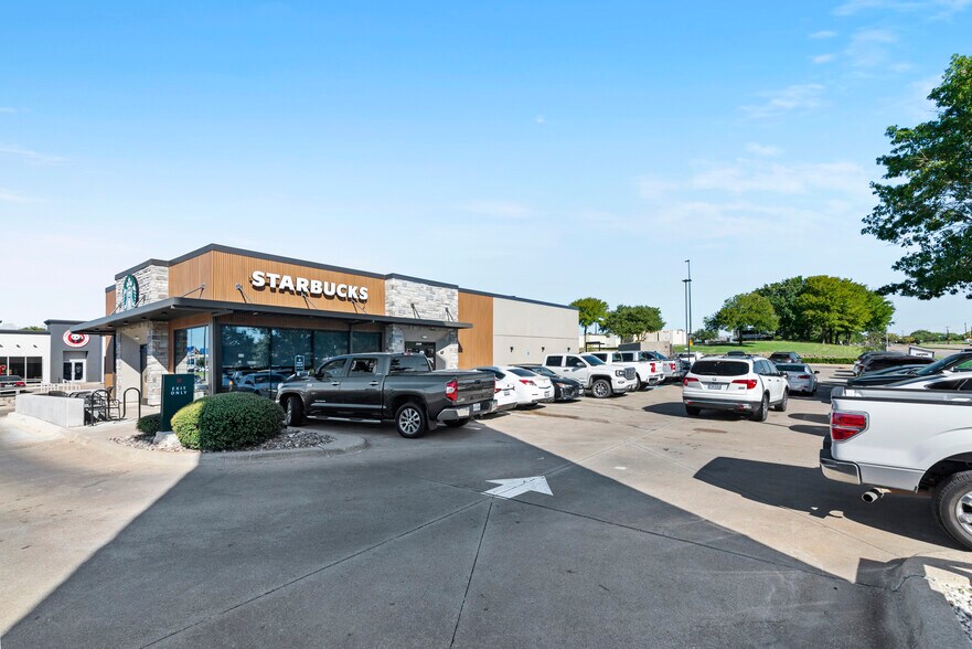 More Photos Of 8651 Anderson Blvd, Fort Worth General Retail For Sale