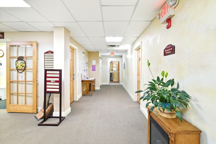 More Photos Of 42 Summer St, Pittsfield Medical For Sale