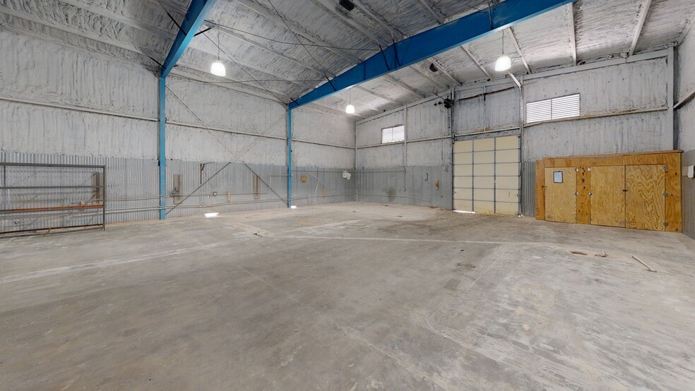 More Photos Of 6709 Burnet Ln, Austin Warehouse For Sale