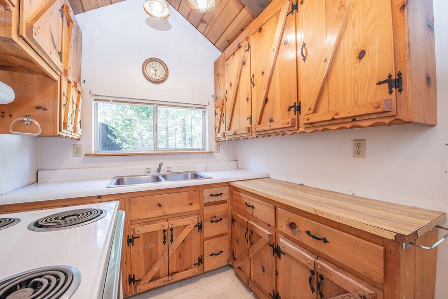 More Photos Of 590 Airport Road, Trinity Center Lodge Meeting Hall For Sale