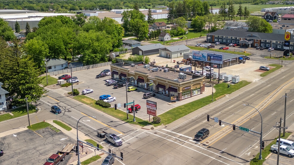 More Photos Of 102 20th St SE, Rochester Storefront For Sale