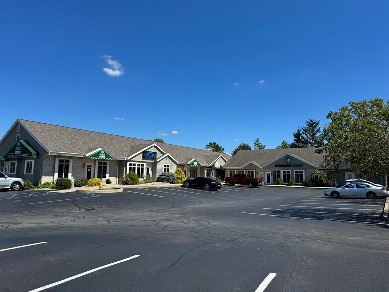 Primary Photo Of 10534-10536 Coldwater Rd, Fort Wayne Office For Lease