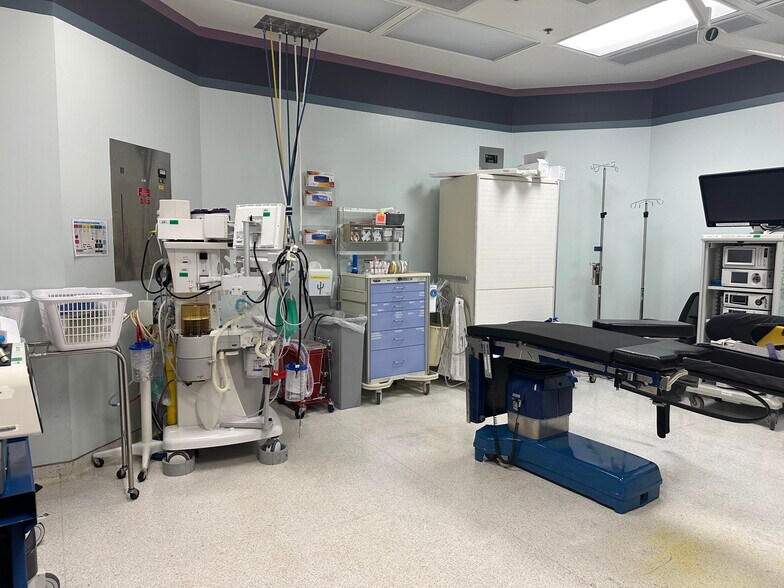 More Photos Of 1310 SE West Star Ave, Port Saint Lucie Hospital For Lease