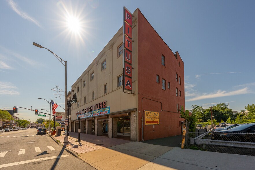 More Photos Of 1144 Elizabeth Ave, Elizabeth General Retail For Sale