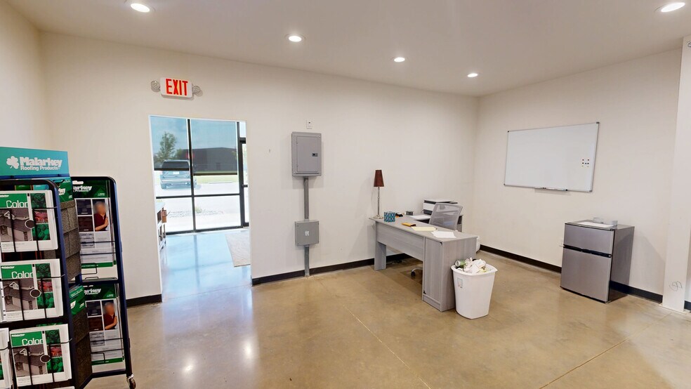 More Photos Of 2087 Long St, Springdale Warehouse For Lease