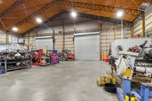 More Photos Of 1018 Abiff Rd, Bon Aqua Service For Sale