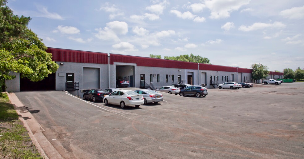 More Photos Of 3001-3023 82nd Ln NE, Blaine Light Manufacturing For Lease
