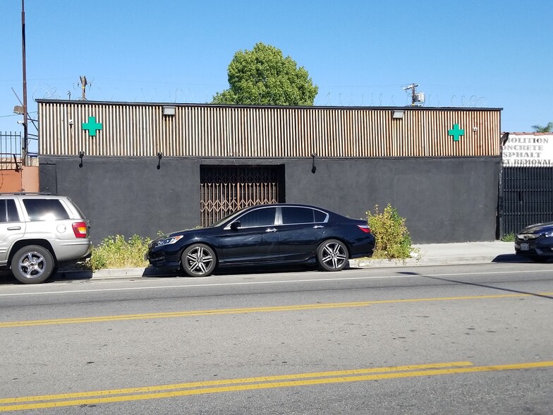 Primary Photo Of 10116 S Main St, Los Angeles Freestanding For Lease