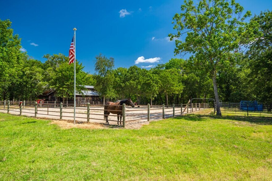 More Photos Of FM 1536 @ CR 3573, Dike Land For Sale