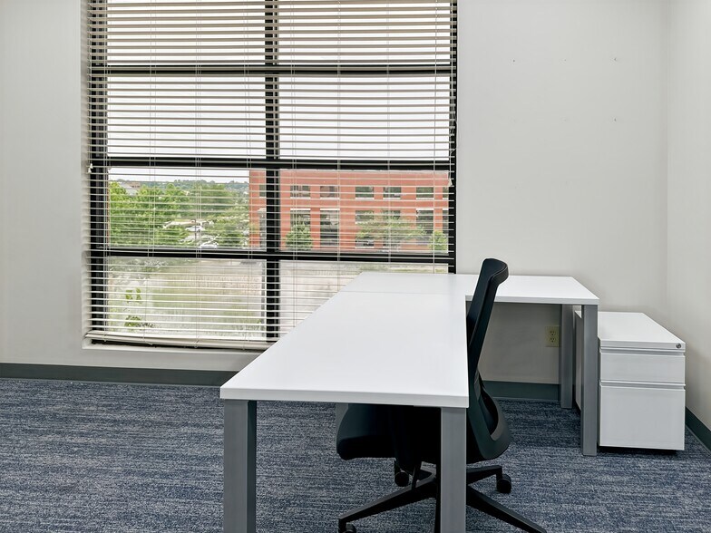 More Photos Of 1040 Monarch St, Lexington Coworking Space