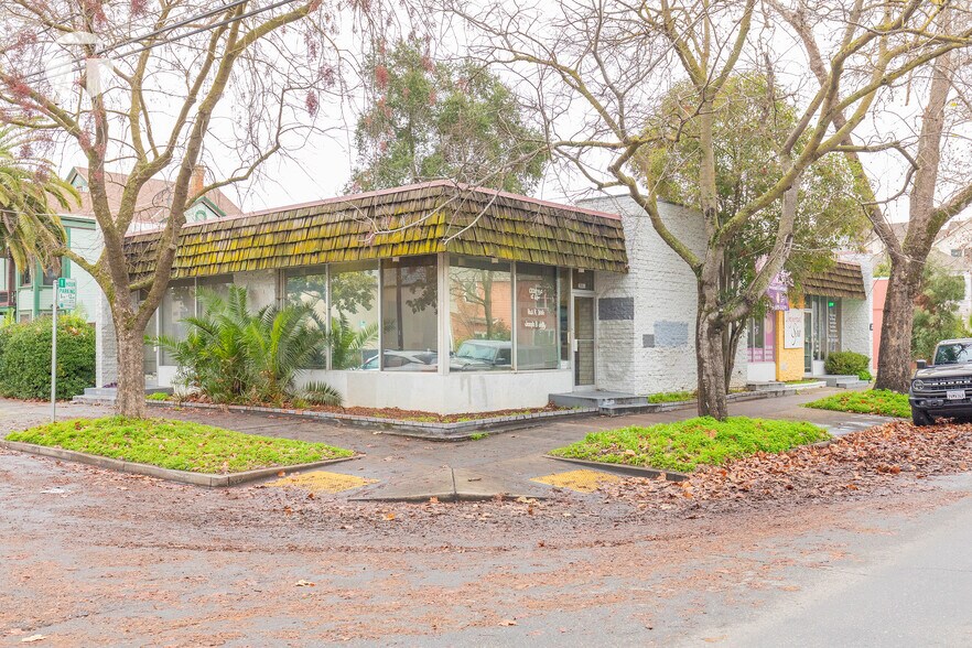 Primary Photo Of 2001-2005 S St, Sacramento General Retail For Sale