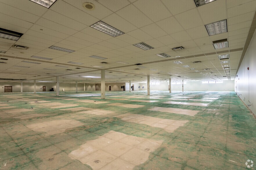 More Photos Of 2735 Austin Hwy, San Antonio Office For Lease