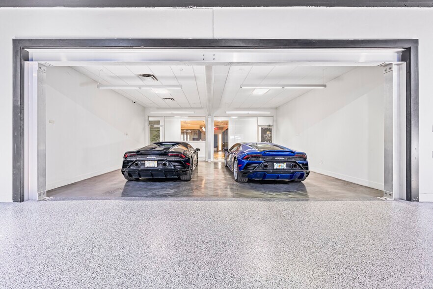 More Photos Of 2500 NW 39th St, Miami Light Distribution For Sale