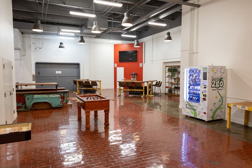 More Photos Of 1108 E 30th St, Kansas City Apartments For Lease