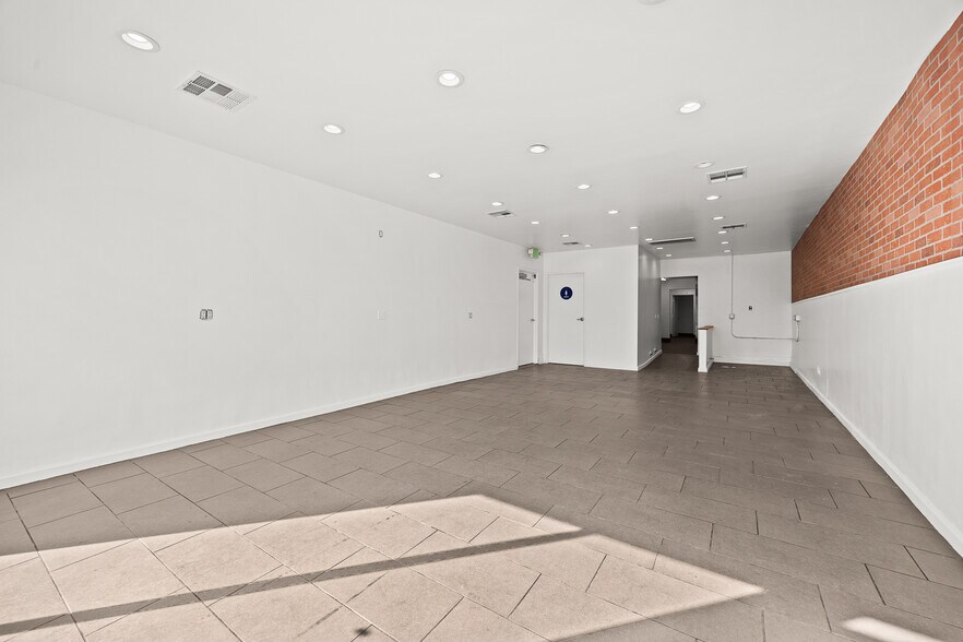 More Photos Of 13215 Paramount Blvd, South Gate Freestanding For Sale