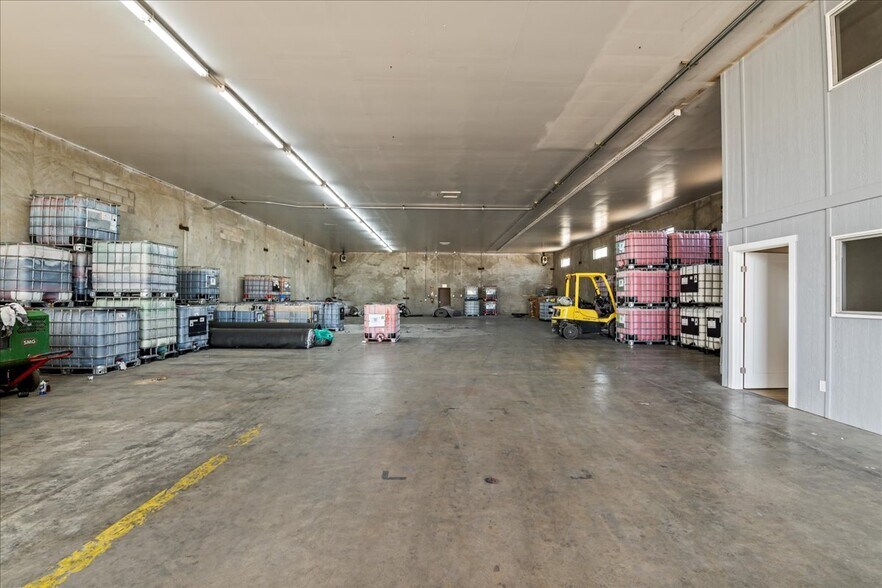 More Photos Of 4914 US-20 26, Caldwell Warehouse For Sale