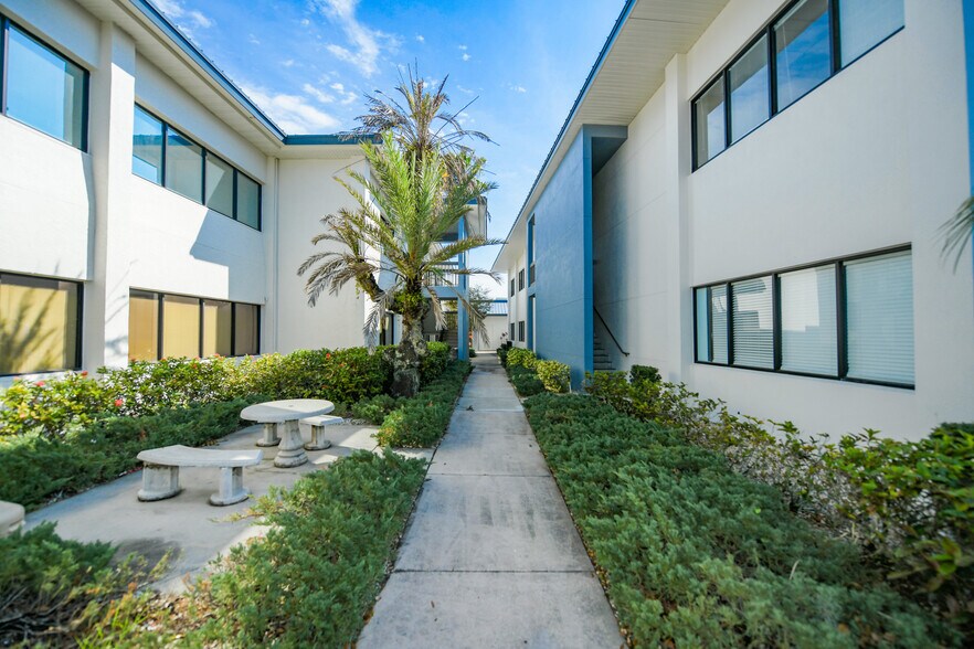 More Photos Of 131-133-137-139 S Pebble Beach Blvd, Sun City Center Office For Lease