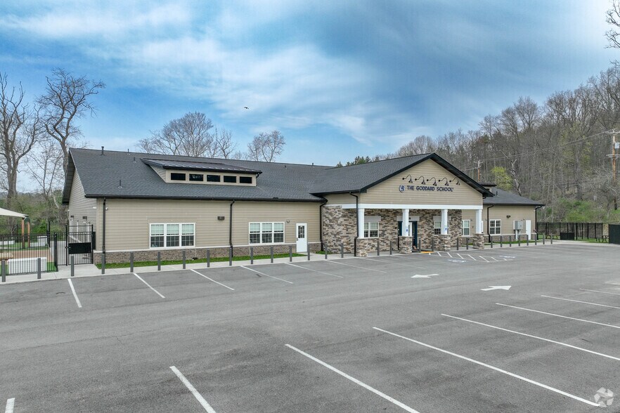 Primary Photo Of 2306 Wildwood Rd, Gibsonia Daycare Center For Sale