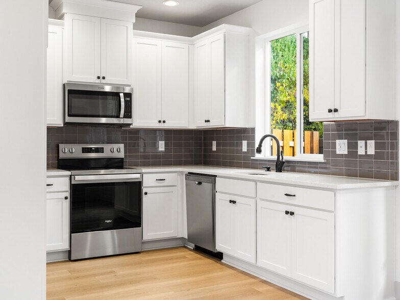 More Photos Of , Portland Specialty For Sale