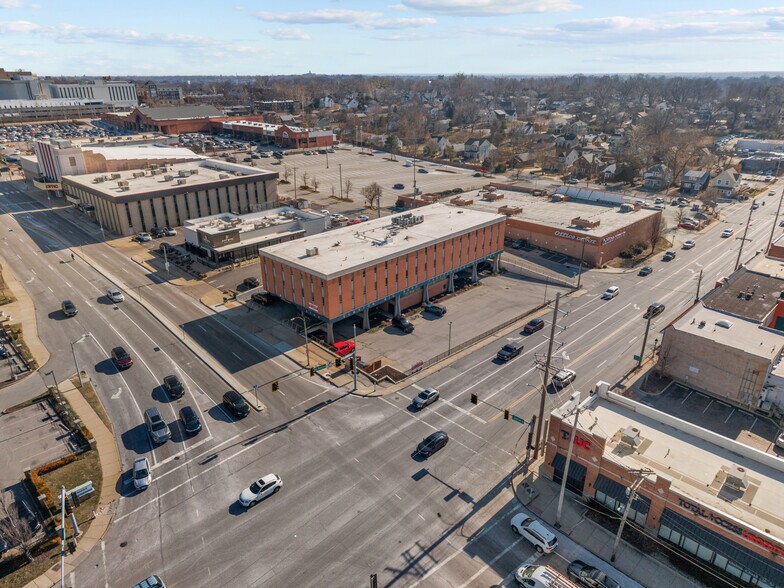 More Photos Of 6744 Clayton Rd, Richmond Heights Medical For Sale