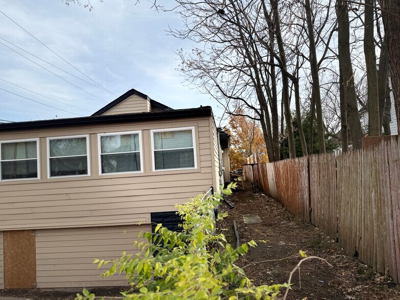 More Photos Of 3178 N Capitol Ave, Indianapolis Apartments For Sale