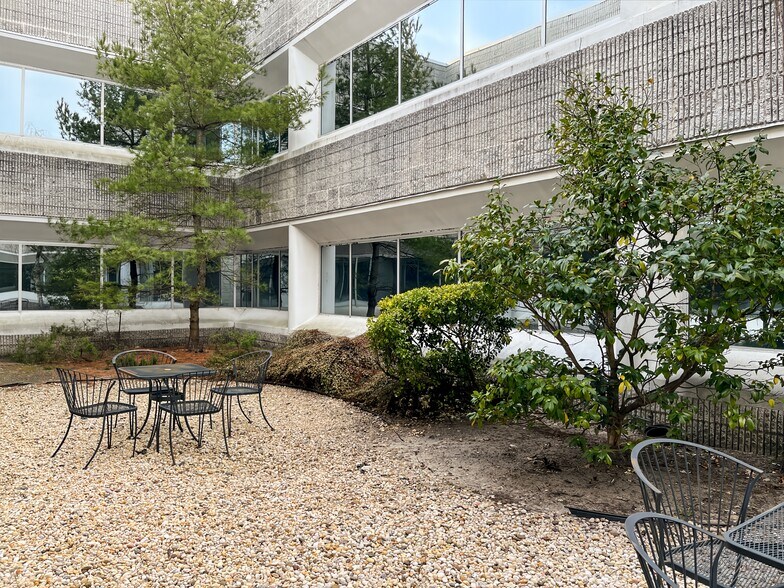 More Photos Of 80 Orville Dr, Bohemia Coworking Space