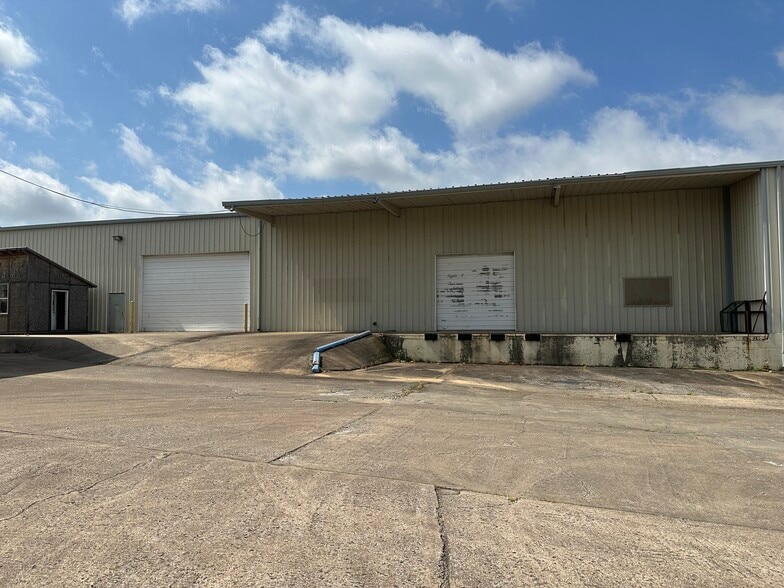 More Photos Of 6310 E 13th St, Tulsa Manufacturing For Sale