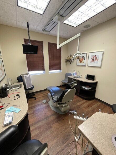 More Photos Of 3101 S Center St, Arlington Medical For Lease