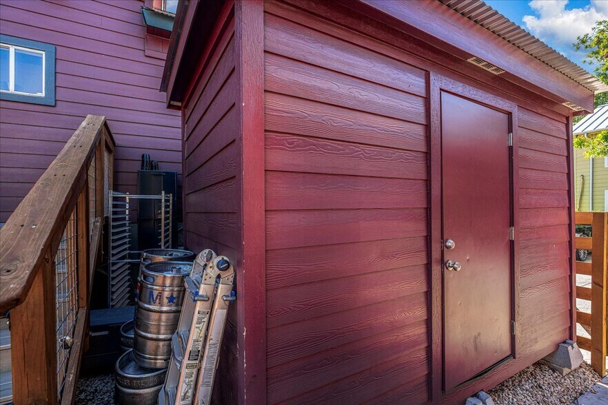 More Photos Of 217 W Hopkins St, San Marcos Restaurant For Sale