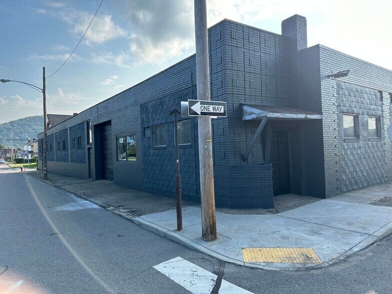 More Photos Of 1001 3rd Ave, Coraopolis Service For Lease