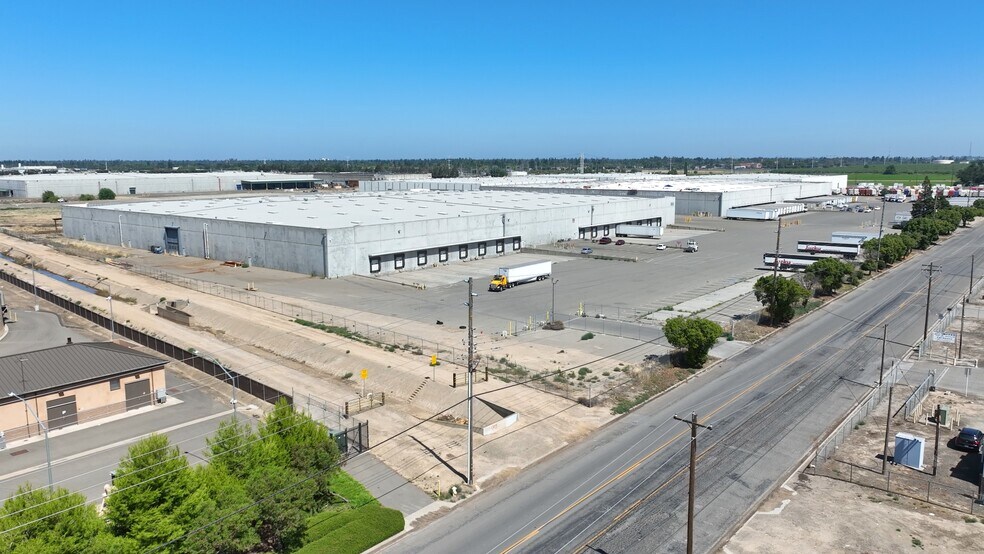 Primary Photo Of 415 Codoni Ave, Modesto Warehouse For Lease
