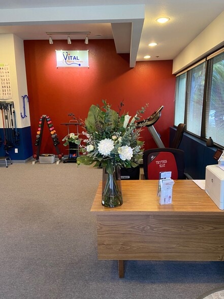 More Photos Of 5820 Oberlin Dr, San Diego Office For Sale