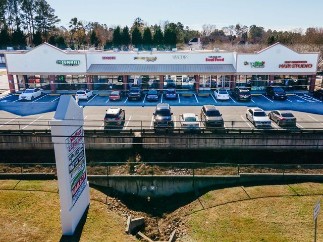 More Photos Of 1240-1254 Highway 138 SW, Riverdale Storefront For Sale