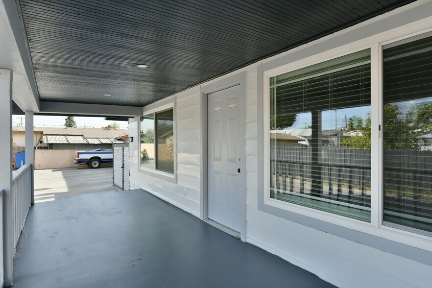 More Photos Of 6221 Corona Ave, Bell Apartments For Sale