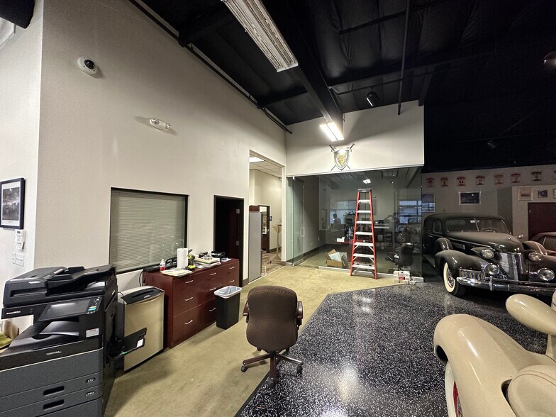 More Photos Of 1221 66th St, Sacramento Flex For Sale