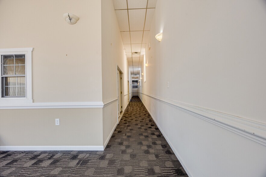 More Photos Of 30 E Main St, Luray Office For Sale