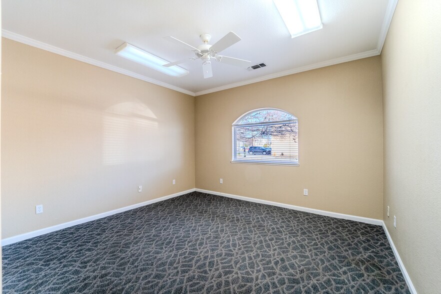 More Photos Of 642 Bridge St, Yuba City Office For Sale