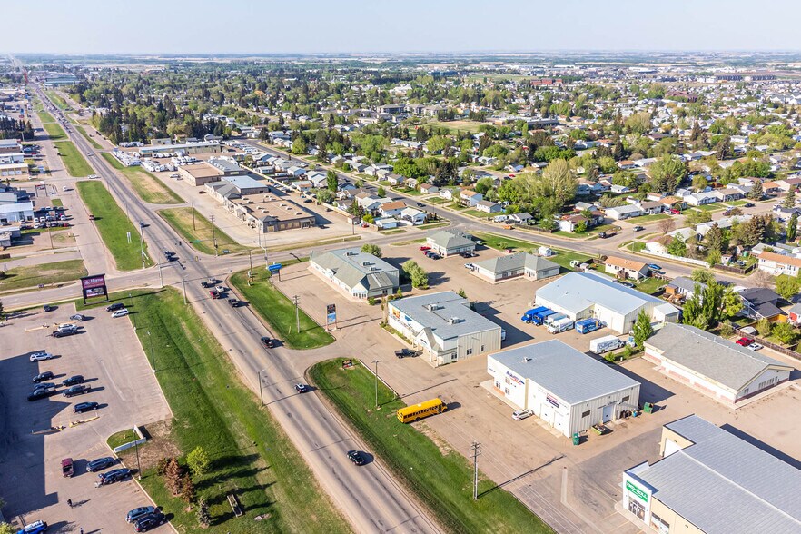 More Photos Of 2711 50 Av, Lloydminster Industrial For Sale