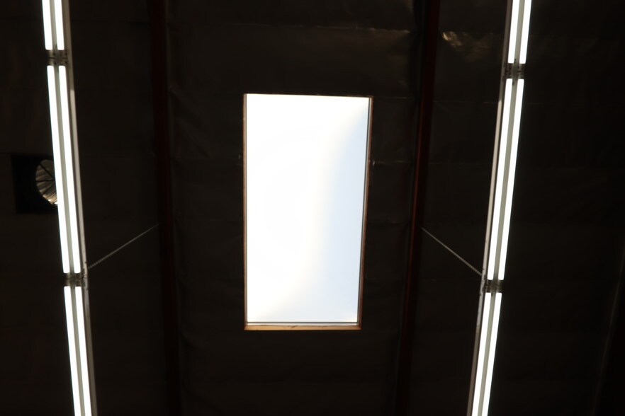 More Photos Of 1375 E 15th St, Los Angeles Warehouse For Sale