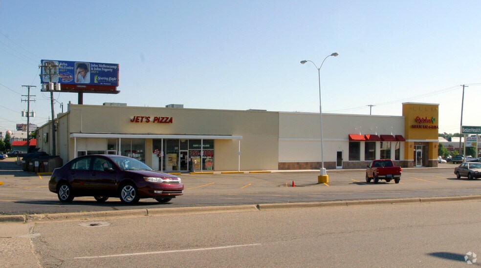 More Photos Of 301-325 N Clippert St, Lansing Unknown For Lease