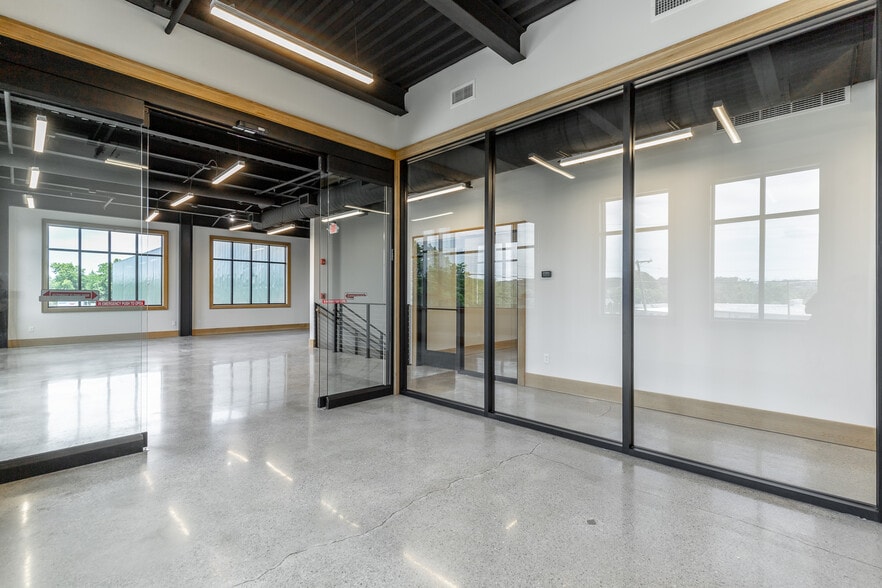 More Photos Of 5402 Ooltewah Ringgold Rd, College Dale Flex For Lease