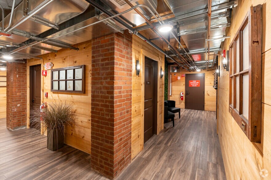 More Photos Of 6 Main Street Ext, Plymouth Office For Lease