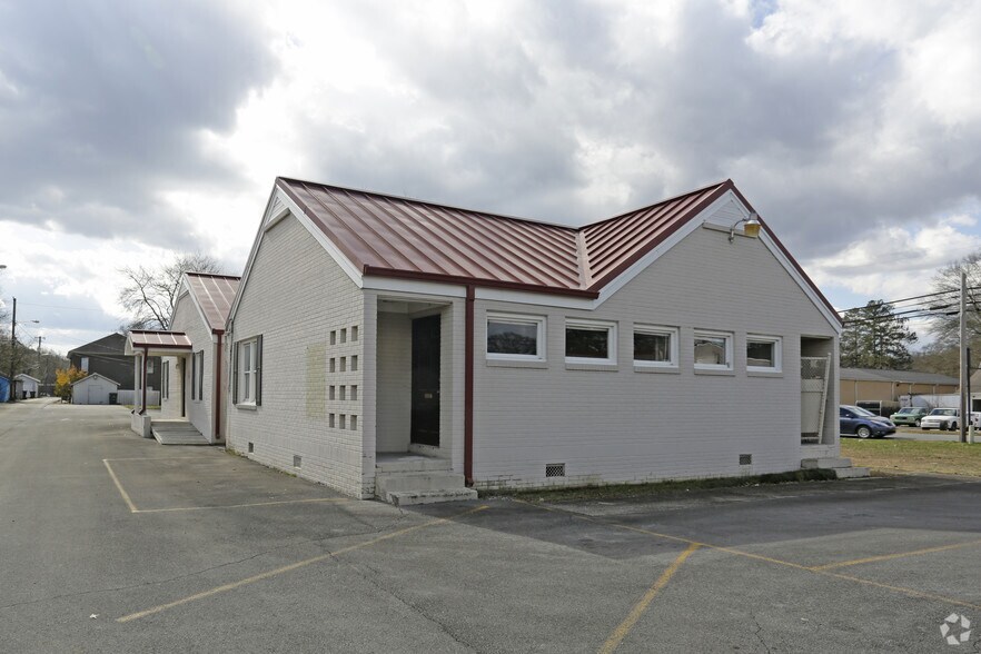 More Photos Of 1101 S Thornton Ave, Dalton Office For Sale