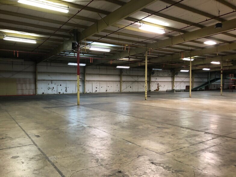 More Photos Of 398 Vinita Allen Rd, Atoka Warehouse For Lease