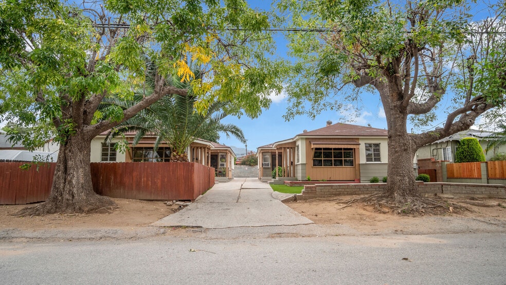Primary Photo Of 10346 Oro Vista Ave, Sunland Multifamily For Sale