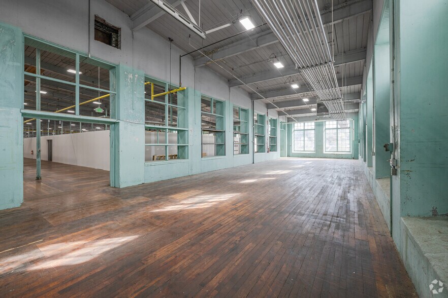 More Photos Of 1 Ace St, Fall River Warehouse For Lease