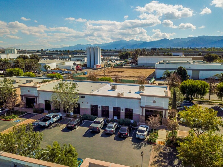 More Photos Of 537 Queensland Cir, Corona Loft Creative Space For Sale