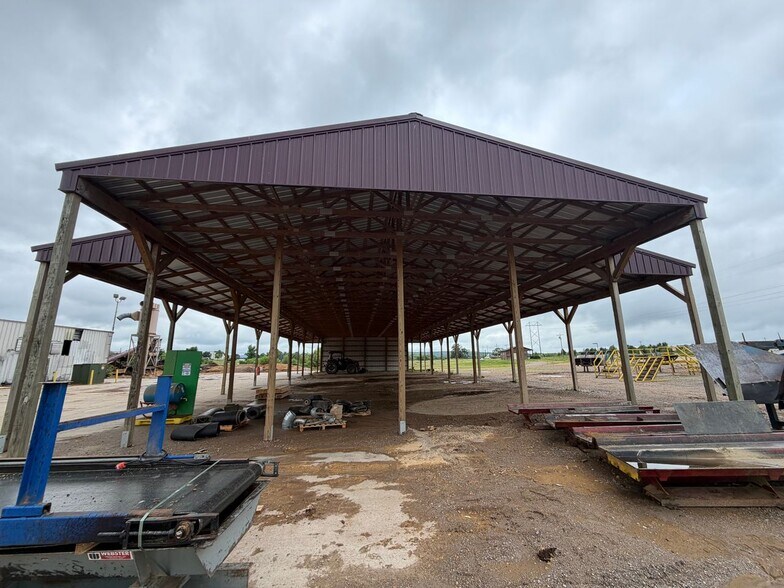 More Photos Of 1920 US 59, Stilwell Warehouse For Sale