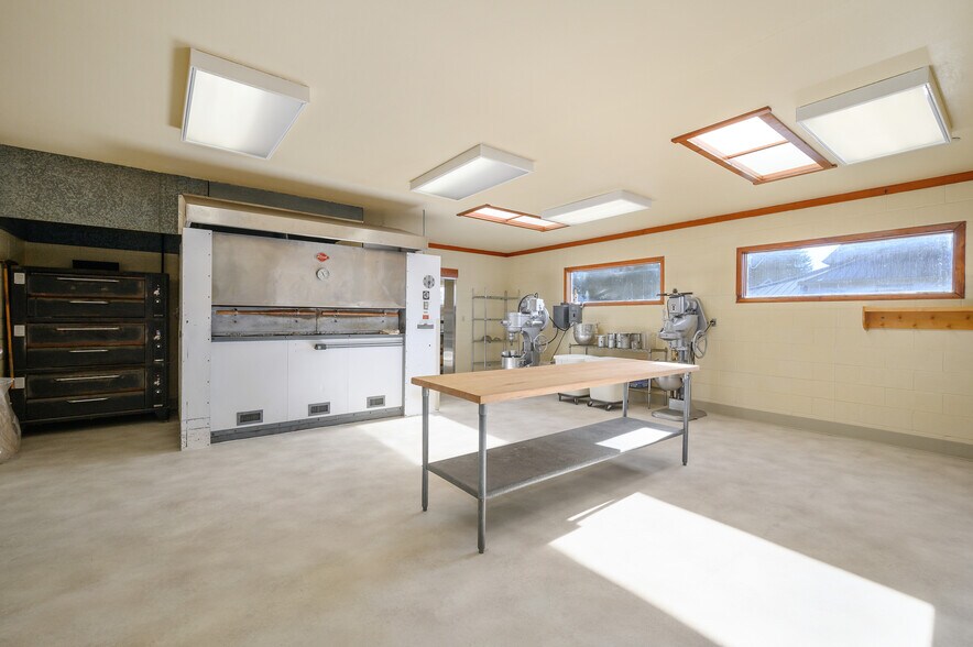 More Photos Of 212 NE D St, Willamina Food Processing For Sale